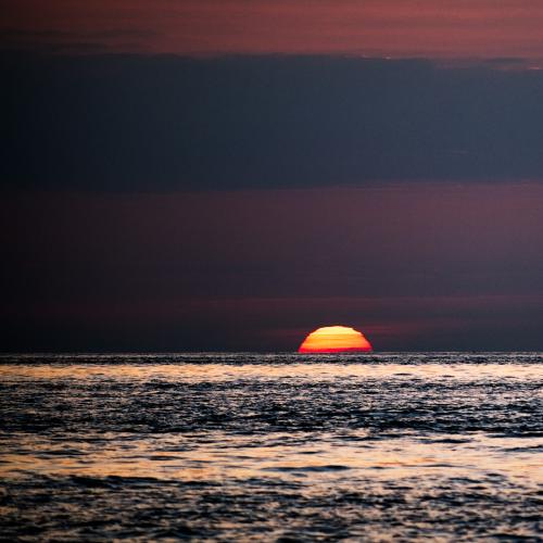 Ik heb de zon in de zee zien zinken